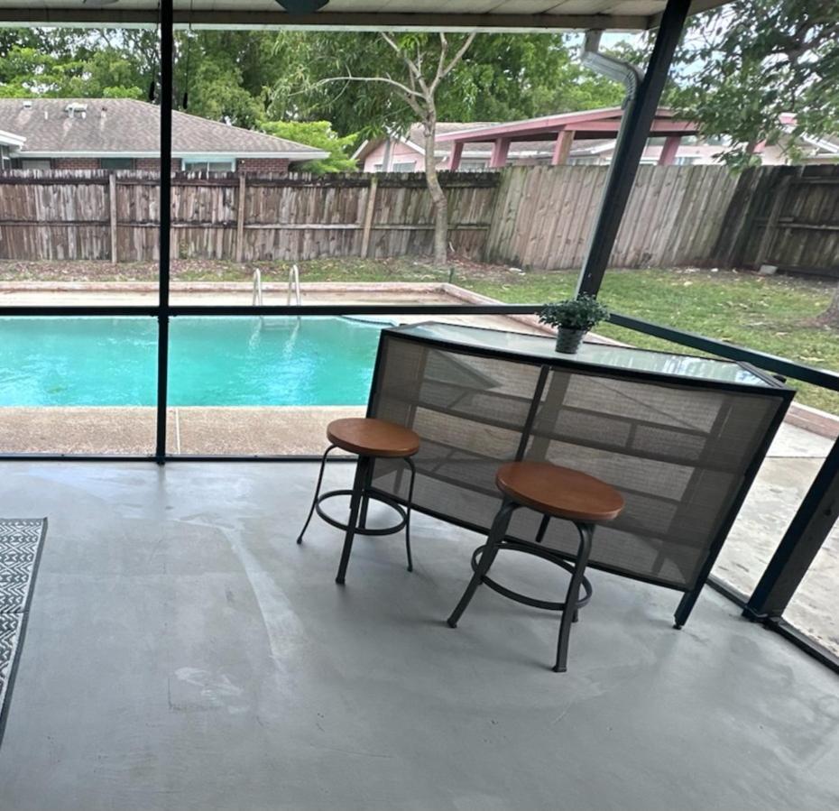 Whole House+Renovated+Pool+Lanai+Bbq+Close To All เวสต์ปาล์มบีช ภายนอก รูปภาพ